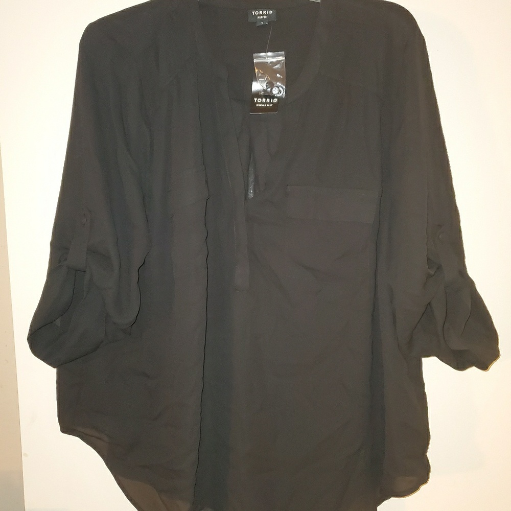 Black half sleeve top